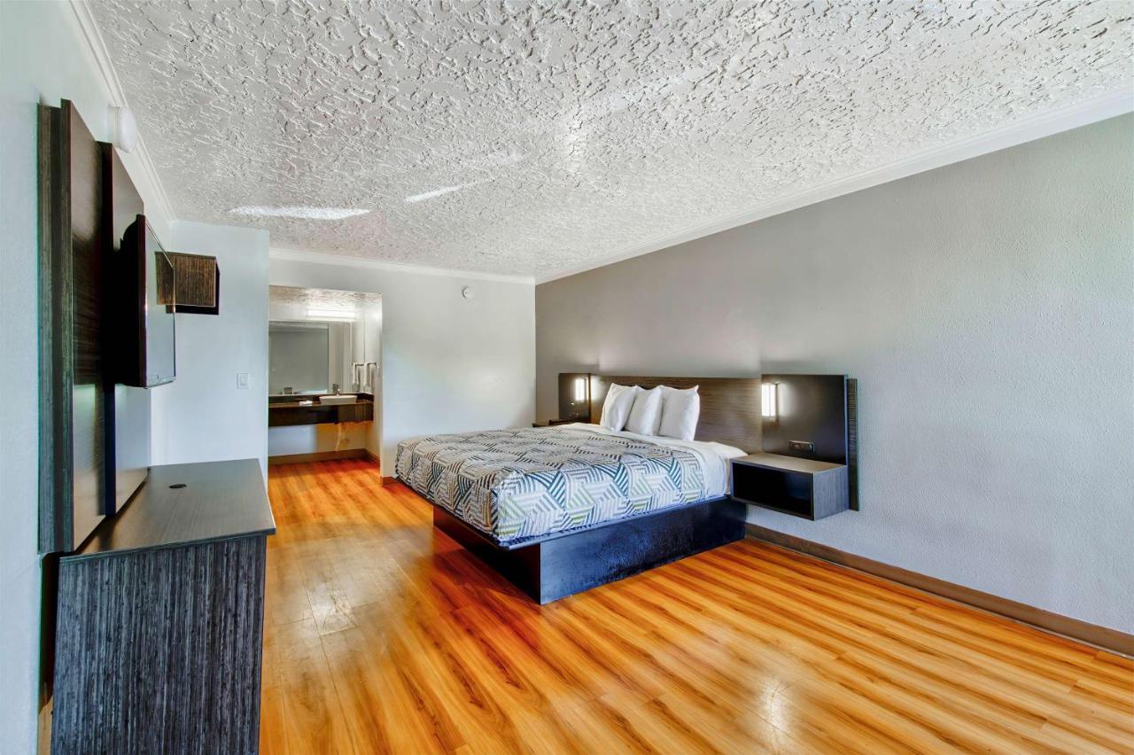 Bett im gemischten 6-Bett-Schlafsaal